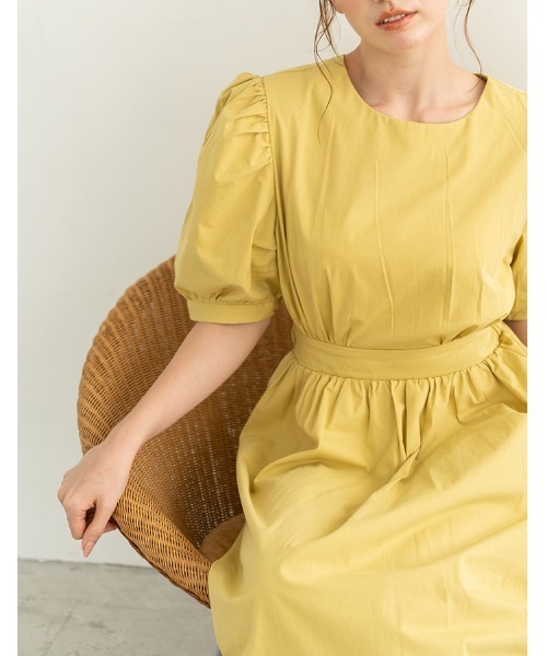 chocomee（チョコミー）の「back open waist one-piece（ワンピース・レディース・ホワイト/マスタード・FREE）」の4枚目の写真