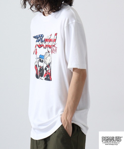 PEANUTS（ピーナッツ）の「PEANUTS スヌーピー ヘビーウェイト ロック Tシャツ（Tシャツ/カットソー・レディース・ホワイト系1/ブラック系2/ネイビー/ブラック系1/ブラック/ホワイト/ネイビー系1/ネイビー系2/ホワイト系2・M/L/LL）」の15枚目の写真