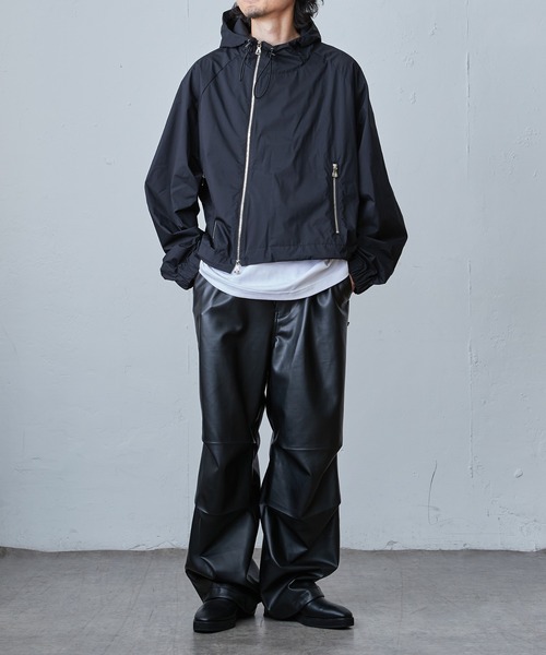 ITTI（イッチ）の「【ITTI / イッチ】Exclusive ショートマウンテンパーカー（ブルゾン・メンズ・チャコールグレー/ブラック・1/2）」の20枚目の写真