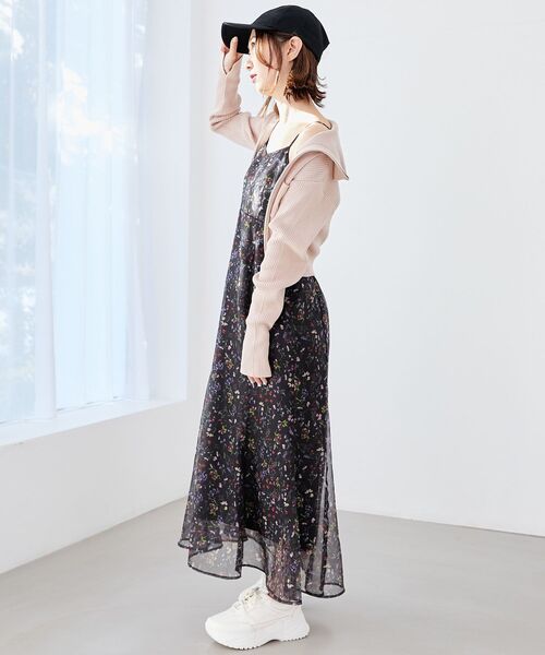 MAJESTIC LEGON(マジェスティックレゴン)の「Bloomingフラワーキャミワンピ(ワンピース・レディース・ホワイト系その他2/ピンク系その他2/ブラック系その他・MEDIUM)」の2枚目の写真