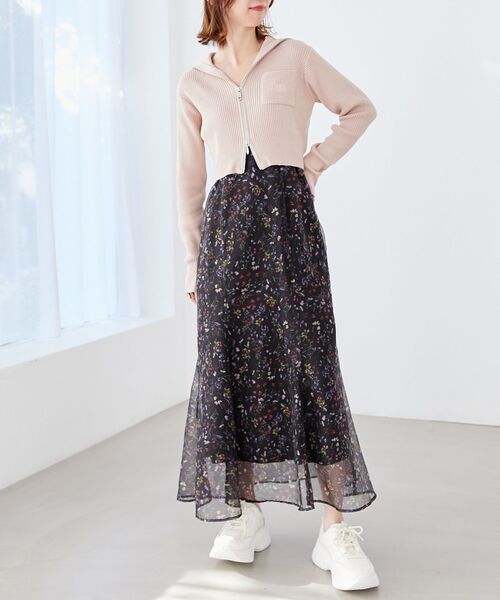 MAJESTIC LEGON(マジェスティックレゴン)の「Bloomingフラワーキャミワンピ(ワンピース・レディース・ホワイト系その他2/ピンク系その他2/ブラック系その他・MEDIUM)」の4枚目の写真