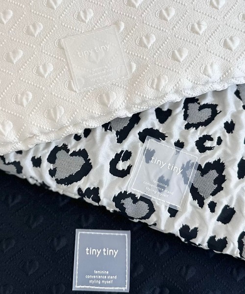 tiny tiny（ティニーティニー）の「ハートジャガードトートバッグ[tiny tiny(ティニーティニー)]（トートバッグ・レディース・ブラック/アイボリー/その他1・0）」の4枚目の写真
