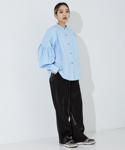 NOMINE(ノミネ)の「ギャザー ドルマン バンドカラーシャツ(シャツ/ブラウス・レディース・ホワイト/スミクロ/イエロー/サックスブルー・フリー)」の5枚目の写真