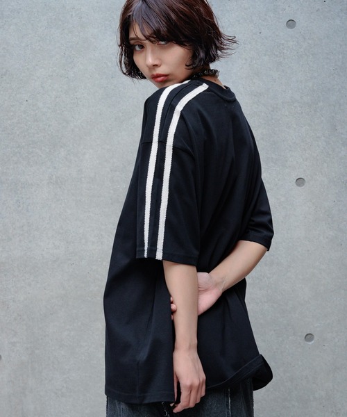 PAGEBOY（ページボーイ）の「ラインスリーブルーズＴシャツ（Tシャツ/カットソー・レディース・ベージュ/オフホワイト/ターコイズブルー/ブラック・FREE）」の3枚目の写真