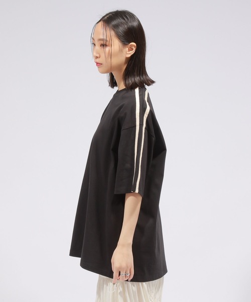 PAGEBOY（ページボーイ）の「ラインスリーブルーズＴシャツ（Tシャツ/カットソー・レディース・ベージュ/オフホワイト/ターコイズブルー/ブラック・FREE）」の6枚目の写真