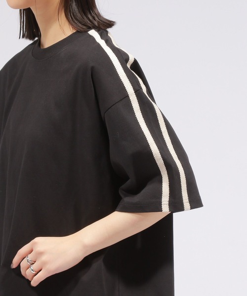 PAGEBOY（ページボーイ）の「ラインスリーブルーズＴシャツ（Tシャツ/カットソー・レディース・ベージュ/オフホワイト/ターコイズブルー/ブラック・FREE）」の10枚目の写真