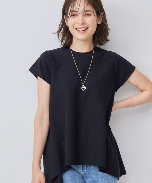 組曲(クミキョク)の「【WEB限定カラーあり】バックフレアニットTシャツ(ニット/セーター・レディース・ブラック系/スモーキーグリーン系9/アイボリー系・F)」の4枚目の写真