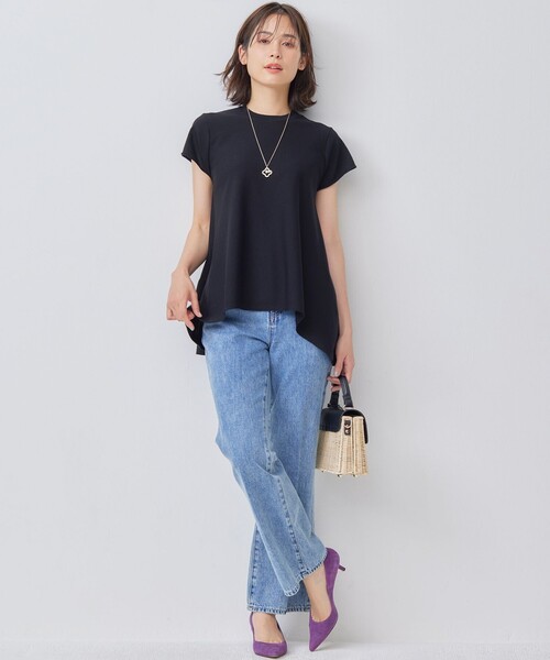 組曲(クミキョク)の「【WEB限定カラーあり】バックフレアニットTシャツ(ニット/セーター・レディース・ブラック系/スモーキーグリーン系9/アイボリー系・F)」の6枚目の写真