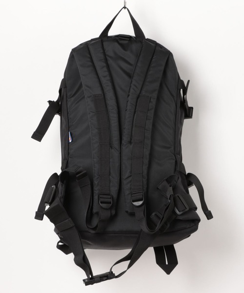 MADDEN（メデン）の「撥水加工 プリーツポケット アウトドア 大容量 バックパック DAY LITE（デイライト）（バックパック/リュック・メンズ・ブラック・FREE）」の2枚目の写真