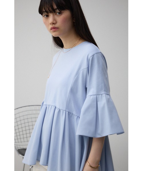 AZUL by moussy(アズールバイマウジー)の「袖フレアぺプラムカットトップス(Tシャツ/カットソー・レディース・ブルー/オフホワイト/ブラック・FREE)」の15枚目の写真