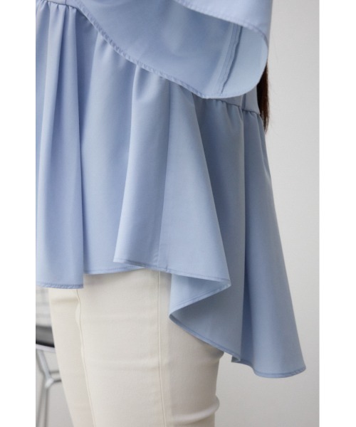 AZUL by moussy(アズールバイマウジー)の「袖フレアぺプラムカットトップス(Tシャツ/カットソー・レディース・ブルー/オフホワイト/ブラック・FREE)」の4枚目の写真