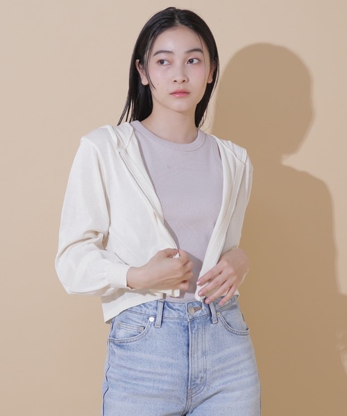 JILL by JILL STUART(ジルバイジルスチュアート)の「◇UV加工ロゴ刺しゅうニットパーカー(パーカー・レディース・ブラック/ピンク/ホワイト系その他・FREE)」の21枚目の写真