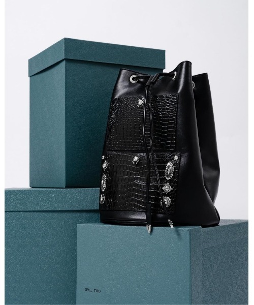 TOGA（トーガ）の「LEATHER DRUM BAG(EXCLUSIVE)（ハンドバッグ）」 - WEAR