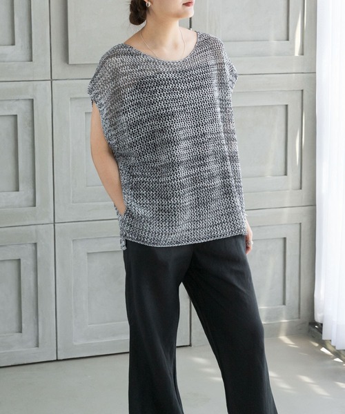 URBAN RESEARCH(アーバンリサーチ)の「メランジメッシュニット(ニット/セーター・レディース・チャコールグレー/ベージュ/グリーン・FREE)」の11枚目の写真