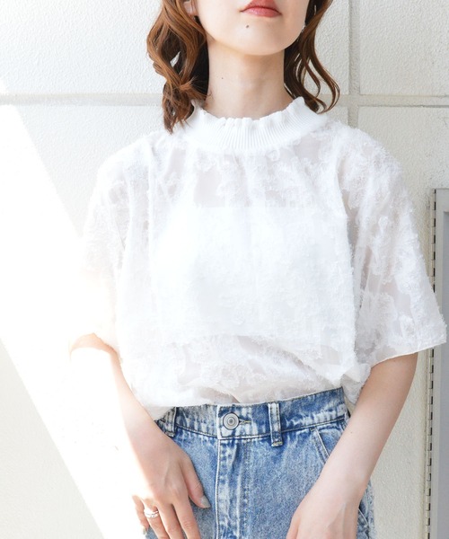 styiro(スタイロ)の「半袖花柄レースブラウス(Tシャツ/カットソー・レディース・ブラック/ホワイト・M/S)」の2枚目の写真