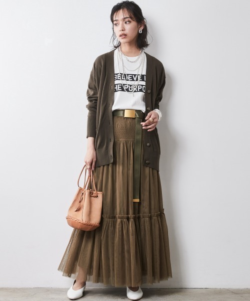 CHIC STYLE（シックスタイル）の「 ロゴプリントTシャツ ＜大きいサイズ有＞シックスタイル　（Tシャツ/カットソー・レディース・モカ/オフホワイト・3L/LL/L/M/5L/4L）」の6枚目の写真