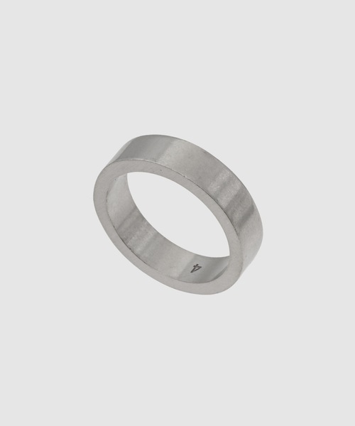 Maison Margiela（メゾンマルジェラ）の「Ring（リング・メンズ・シルバー・04/03）」の2枚目の写真
