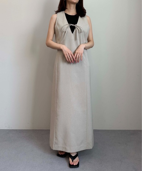 1chaku.（イッチャク）の「深Vネックタイトワンピース（ワンピース・レディース・ダークグレー/ライトグレー/ダークネイビー/ブラック/ライトベージュ/ミント・マルチサイズ）」の4枚目の写真