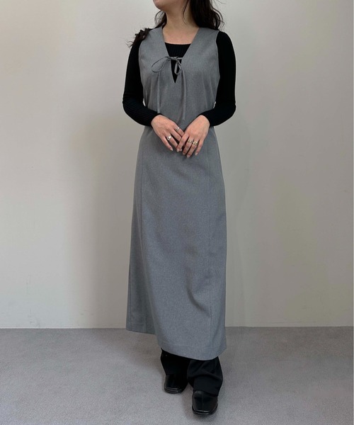 1chaku.（イッチャク）の「深Vネックタイトワンピース（ワンピース・レディース・ダークグレー/ライトグレー/ダークネイビー/ブラック/ライトベージュ/ミント・マルチサイズ）」の3枚目の写真