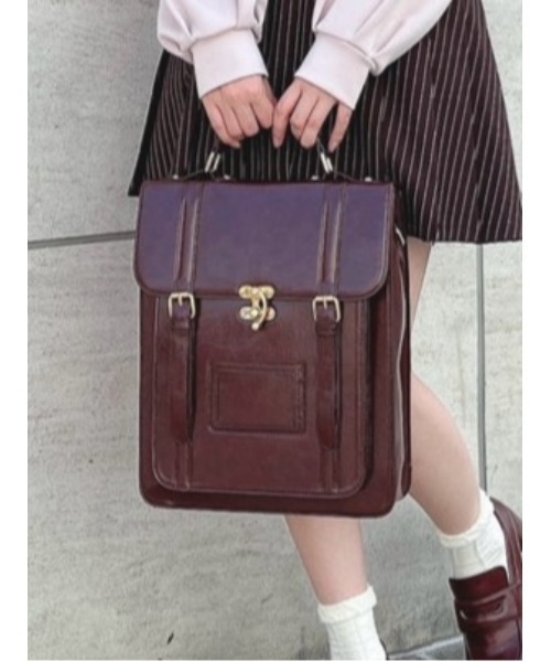 F i.n.t（フィント）の「ダブルベルト縦型サッチェルバッグ/fint