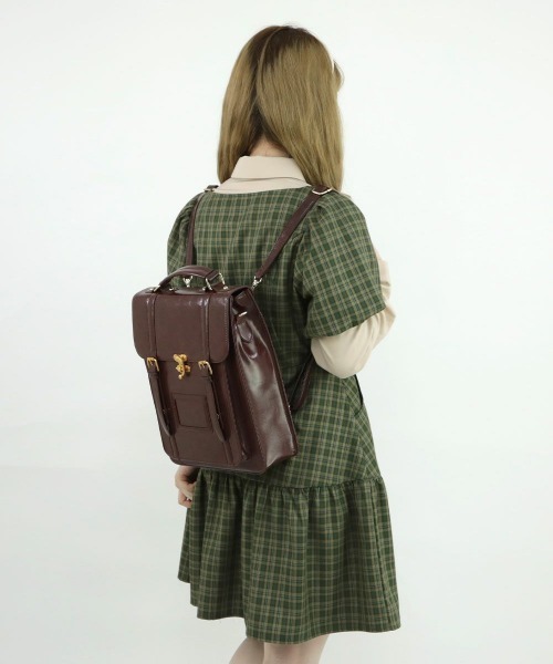 F i.n.t(フィント)の「ダブルベルト縦型サッチェルバッグ/fint(ハンドバッグ・レディース・ブラウン/アイボリー/グリーン・FREE)」の7枚目の写真