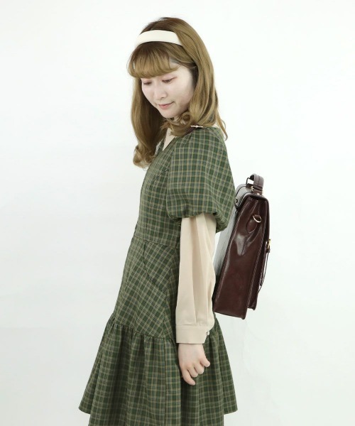 F i.n.t(フィント)の「ダブルベルト縦型サッチェルバッグ/fint(ハンドバッグ・レディース・ブラウン/アイボリー/グリーン・FREE)」の8枚目の写真