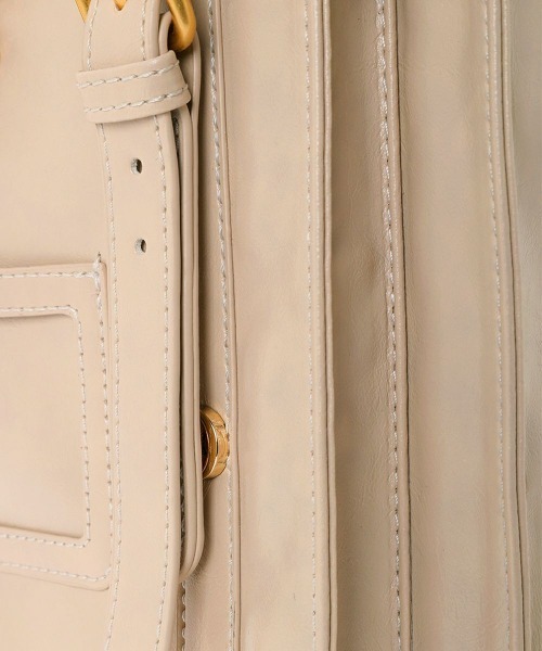 F i.n.t(フィント)の「ダブルベルト縦型サッチェルバッグ/fint(ハンドバッグ・レディース・ブラウン/アイボリー/グリーン・FREE)」の18枚目の写真