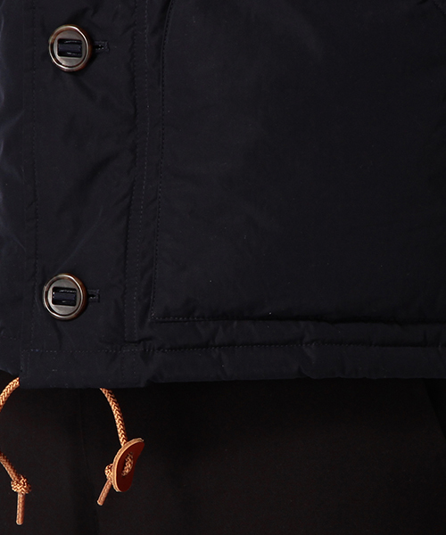 BEAMS（ビームス）の「BEAMS / パラシュート ボタン ダウン パーカー（ダウンジャケット/コート・メンズ・ネイビー/ブラック/ベージュ・LARGE/SMALL/MEDIUM/X-LARGE）」の12枚目の写真