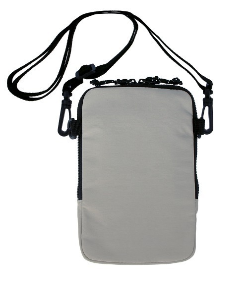 Inner Carrying(インナーキャリング)の「インナーキャリング スタッド スマホバッグ(ショルダーバッグ・レディース・ダークブルー/ダークグリーン/ライトグレー/ブラック/ライトブルー・FREE)」の8枚目の写真