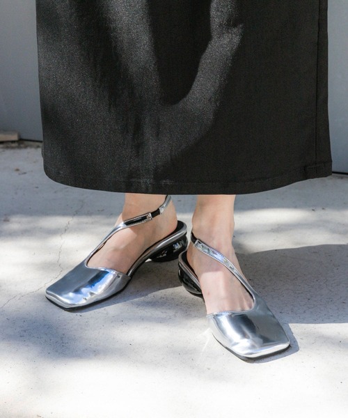 SENSE OF PLACE by URBAN RESEARCH(センスオブプレイスバイアーバンリサーチ)の「ワイドスクエアシューズ(その他シューズ・レディース・ブラック/ブラウン系その他/シルバー・SMALL/MEDIUM/LARGE)」の4枚目の写真