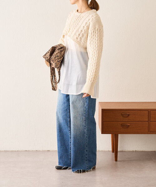 SHENERY（シーナリー）の「バックボタンボリュームスリーブチュニック（シャツ/ブラウス・レディース・アイボリー/ブラウン/ホワイト・FREE）」の11枚目の写真