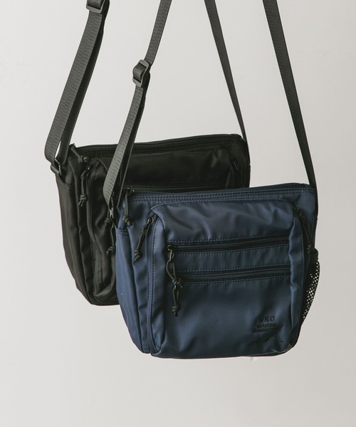 URBAN RESEARCH DOORS（アーバンリサーチドアーズ）の「URD マルチポケットショルダーバッグ（ショルダーバッグ・メンズ・ブラック/ネイビー・-）」の13枚目の写真