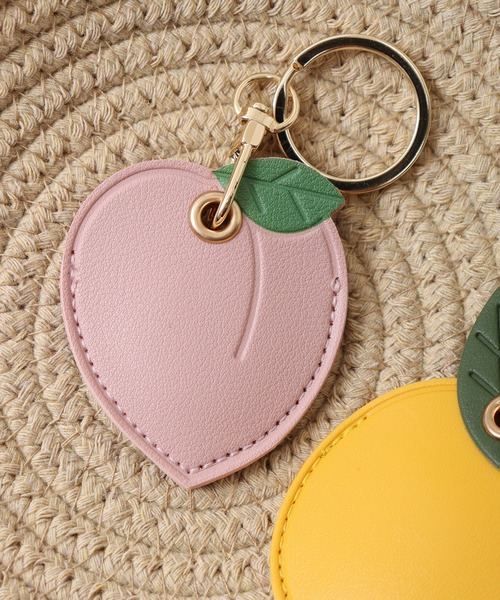 FUNALIVE(ファンアライブ)の「アニマル&フルーツモチーフBAGチャーム(チャーム・レディース・アイボリー/ブラウン系/グレイッシュベージュ/グレー系その他/レッド系/ブラック/ブルー/アイボリー系/イエロー系2/イエロー系4/ブラウン/ピンク/ライトグリーン/レッド/ピンク系/イエロー系3/ホワイト/オレンジ/イエロー/ネイビー/イエロー系1/ブルー系/ピンク系1/ゴールド・F)」の20枚目の写真