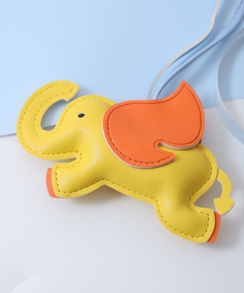 FUNALIVE(ファンアライブ)の「アニマル&フルーツモチーフBAGチャーム(チャーム・レディース・アイボリー/ブラウン系/グレイッシュベージュ/グレー系その他/レッド系/ブラック/ブルー/アイボリー系/イエロー系2/イエロー系4/ブラウン/ピンク/ライトグリーン/レッド/ピンク系/イエロー系3/ホワイト/オレンジ/イエロー/ネイビー/イエロー系1/ブルー系/ピンク系1/ゴールド・F)」の13枚目の写真