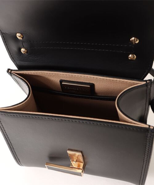 GIANNI NOTARO(ジャンニノターロ)の「【GIANNI NOTARO /ジャンニ ノターロ 】ハンドバッグ ショルダーバッグ 本革(ショルダーバッグ・レディース・ブラック/ホワイト・FREE)」の5枚目の写真