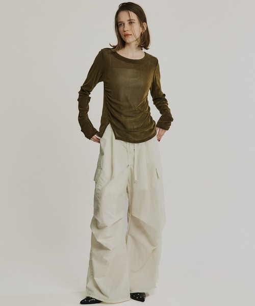 PUBLIC TOKYO（パブリックトウキョウ）の「シャーリングベロアチュールスリットトップス（Tシャツ/カットソー・レディース・イエロー/サックスブルー/ブラック/チャコールグレー/マスタード・FREE）」の6枚目の写真