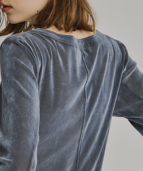 PUBLIC TOKYO（パブリックトウキョウ）の「シャーリングベロアチュールスリットトップス（Tシャツ/カットソー・レディース・イエロー/サックスブルー/ブラック/チャコールグレー/マスタード・FREE）」の18枚目の写真