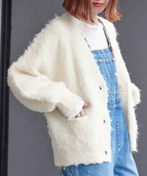 B.C STOCK(ベーセーストック)の「《追加》Vネック起毛シャギーカーディガン(カーディガン/ボレロ・レディース・チャコールグレー/ブルー/ホワイト/ピンク・FREE)」の1枚目の写真