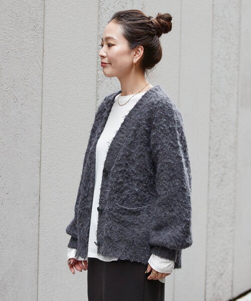 B.C STOCK(ベーセーストック)の「《追加》Vネック起毛シャギーカーディガン(カーディガン/ボレロ・レディース・チャコールグレー/ブルー/ホワイト/ピンク・FREE)」の9枚目の写真