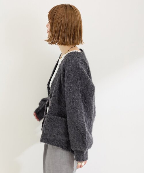 B.C STOCK(ベーセーストック)の「《追加》Vネック起毛シャギーカーディガン(カーディガン/ボレロ・レディース・チャコールグレー/ブルー/ホワイト/ピンク・FREE)」の15枚目の写真