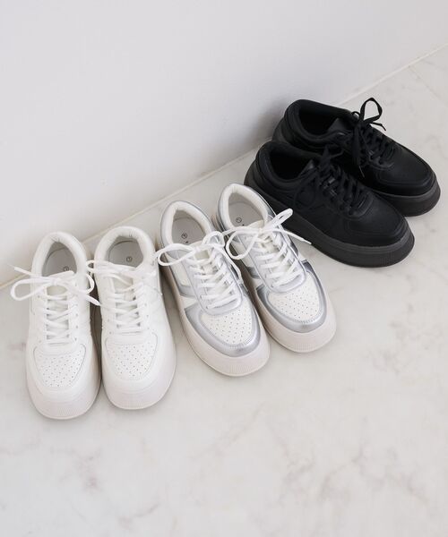 ems excite(エムズエキサイト)の「厚底スニーカー(スニーカー・レディース・シルバー/ブラック/オフホワイト・LARGE/MEDIUM)」の13枚目の写真