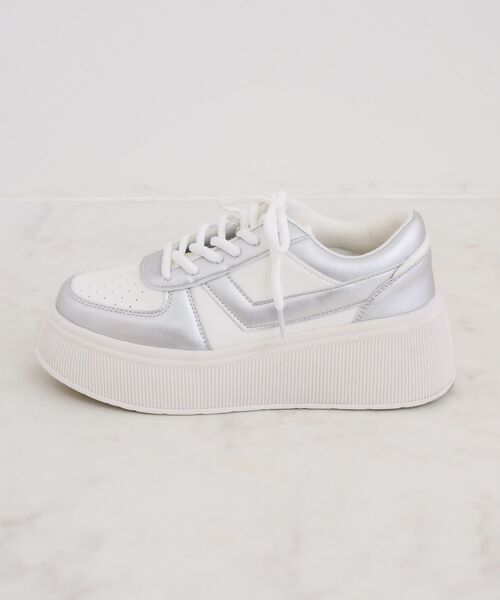 ems excite(エムズエキサイト)の「厚底スニーカー(スニーカー・レディース・シルバー/ブラック/オフホワイト・LARGE/MEDIUM)」の6枚目の写真