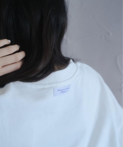 Smyeon(スミョン)の「Crewneck embroidery sweatshirt /クルーネック袖刺繍スウェット(スウェット・レディース・ホワイト/ライトグリーン/グレー・FREE)」の6枚目の写真