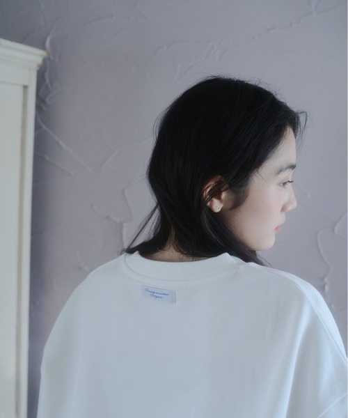 Smyeon(スミョン)の「Crewneck embroidery sweatshirt /クルーネック袖刺繍スウェット(スウェット・レディース・ホワイト/ライトグリーン/グレー・FREE)」の7枚目の写真