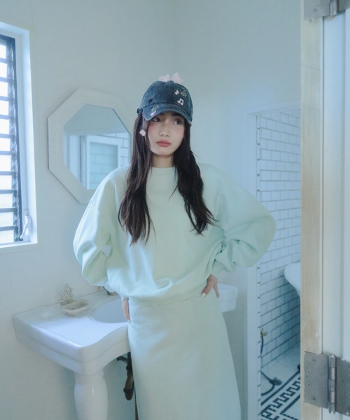 smyeon クルーネック袖刺繍スウェット ミントグリーン セール】Crewneck embroidery sweatshirt /クルーネック袖刺繍