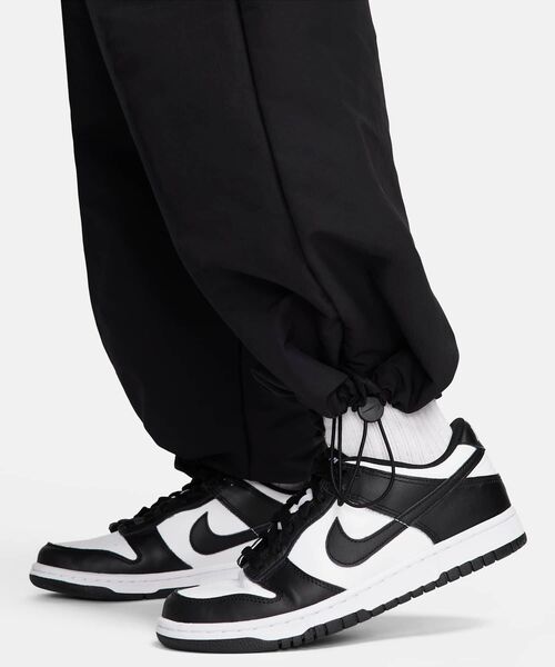 NIKE（ナイキ）の「《セットアップ対応商品》ナイキ スポーツウェア エブリシング ウーブン ウィメンズ ミッドライズ オープンヘム パンツ / Nike Sportswear Everything Wovens Women's Mid-Rise Open-Hem Pants FQ3589-010 Black（カーゴパンツ・レディース・ブラック・S/M/L/2XL/XL/XS）」の11枚目の写真