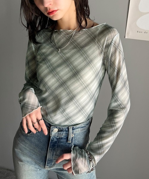 classicalelf(クラシカルエルフ)の「大人レトロでスタイリッシュ。オンブレチェックシアーボートネックメロウトップス(長袖)(Tシャツ/カットソー・レディース・ブルー/グレー/レッド・LARGE/MEDIUM/SMALL/X-LARGE)」の12枚目の写真