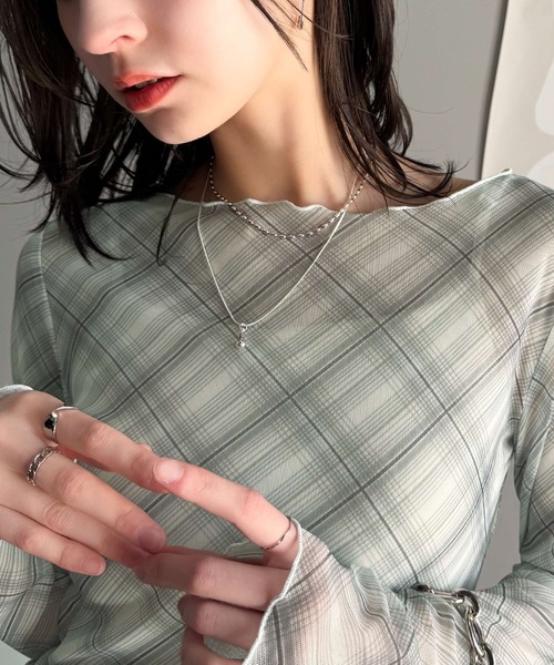 classicalelf(クラシカルエルフ)の「大人レトロでスタイリッシュ。オンブレチェックシアーボートネックメロウトップス(長袖)(Tシャツ/カットソー・レディース・ブルー/グレー/レッド・LARGE/MEDIUM/SMALL/X-LARGE)」の13枚目の写真