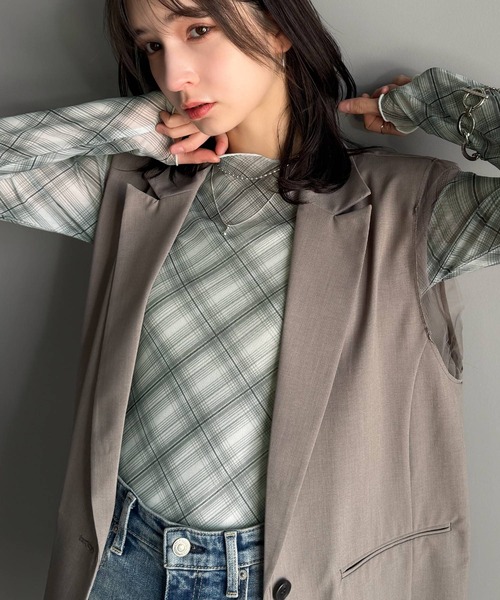 classicalelf(クラシカルエルフ)の「大人レトロでスタイリッシュ。オンブレチェックシアーボートネックメロウトップス(長袖)(Tシャツ/カットソー・レディース・ブルー/グレー/レッド・LARGE/MEDIUM/SMALL/X-LARGE)」の5枚目の写真