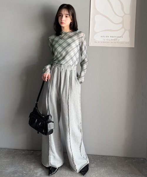 classicalelf(クラシカルエルフ)の「大人レトロでスタイリッシュ。オンブレチェックシアーボートネックメロウトップス(長袖)(Tシャツ/カットソー・レディース・ブルー/グレー/レッド・LARGE/MEDIUM/SMALL/X-LARGE)」の17枚目の写真
